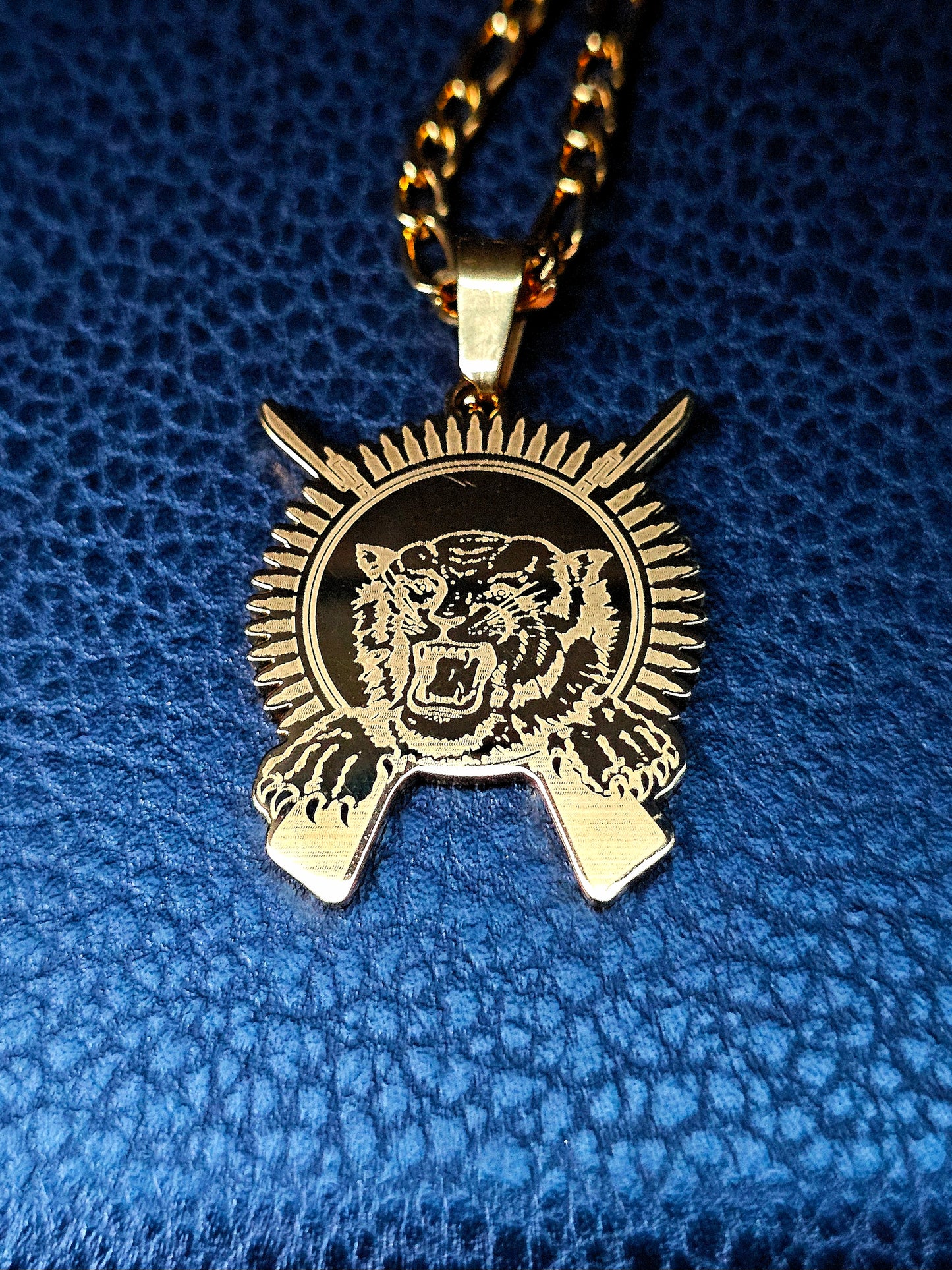 Puli Kodi - 22K Gold and White